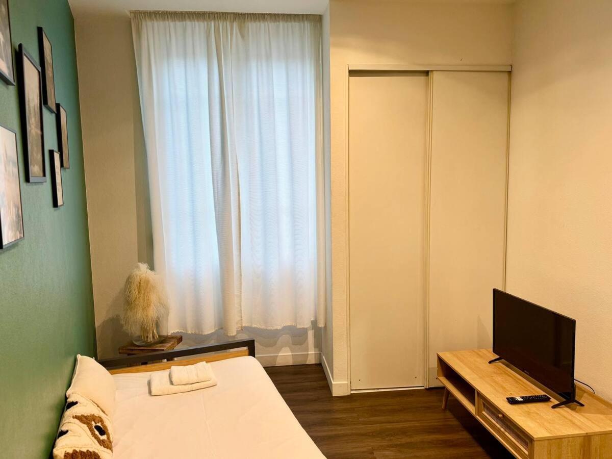 Studio Dans Un Quartier Anime De Reims Exterior photo